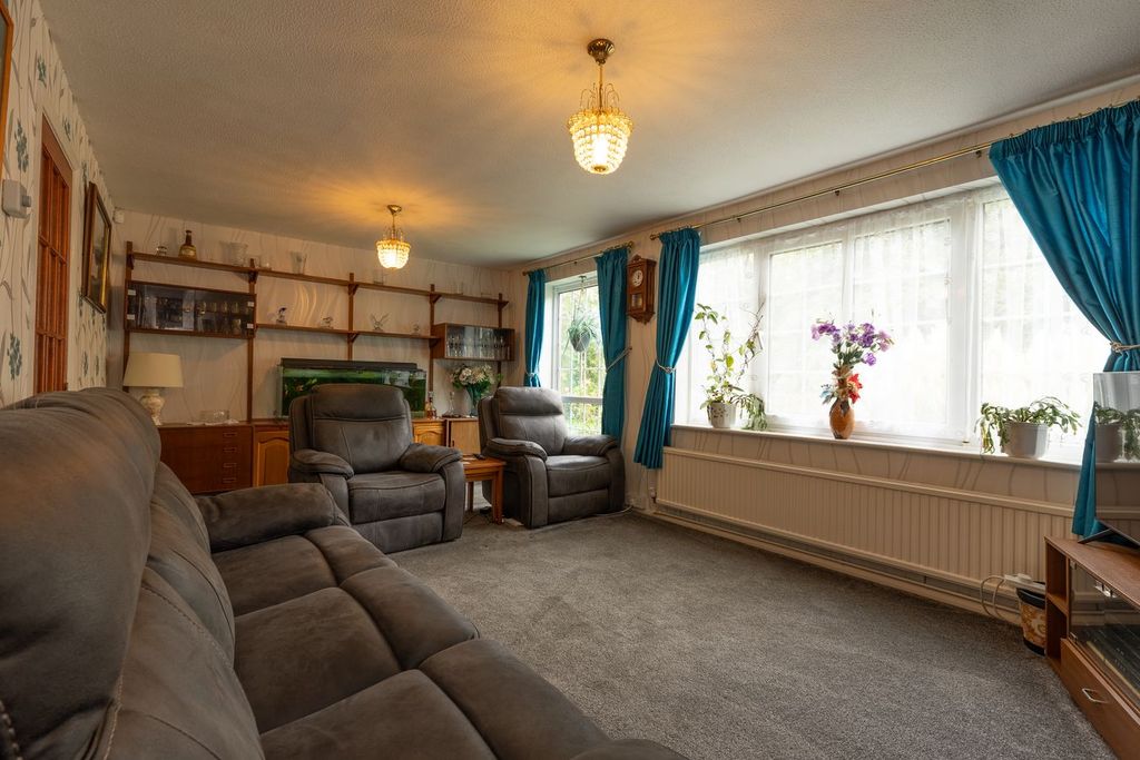 Property photo 3 of 24