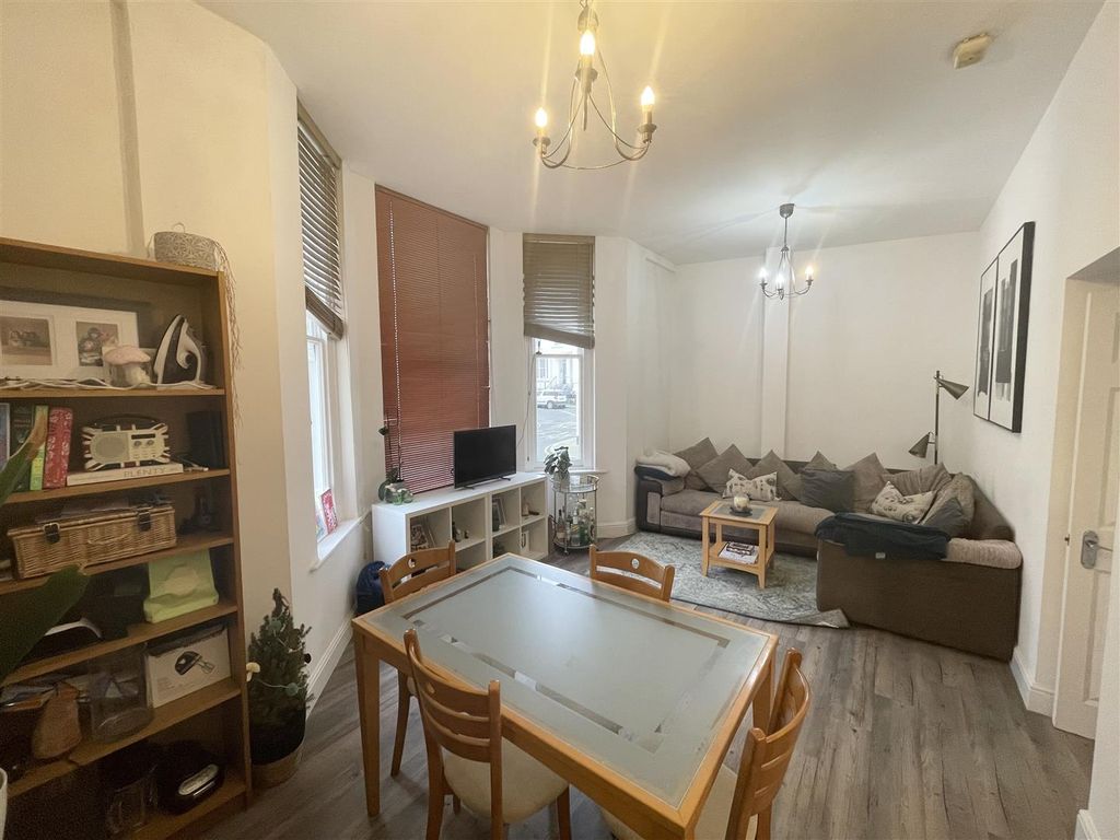 Property photo 3 of 9 Image00004.Jpeg