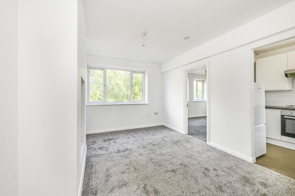 Property photo 1 of 14 Living Room