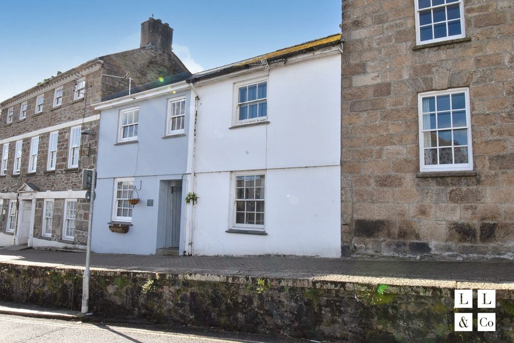 Property photo 2 of 10