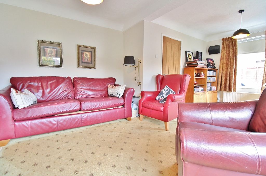 Property photo 2 of 31