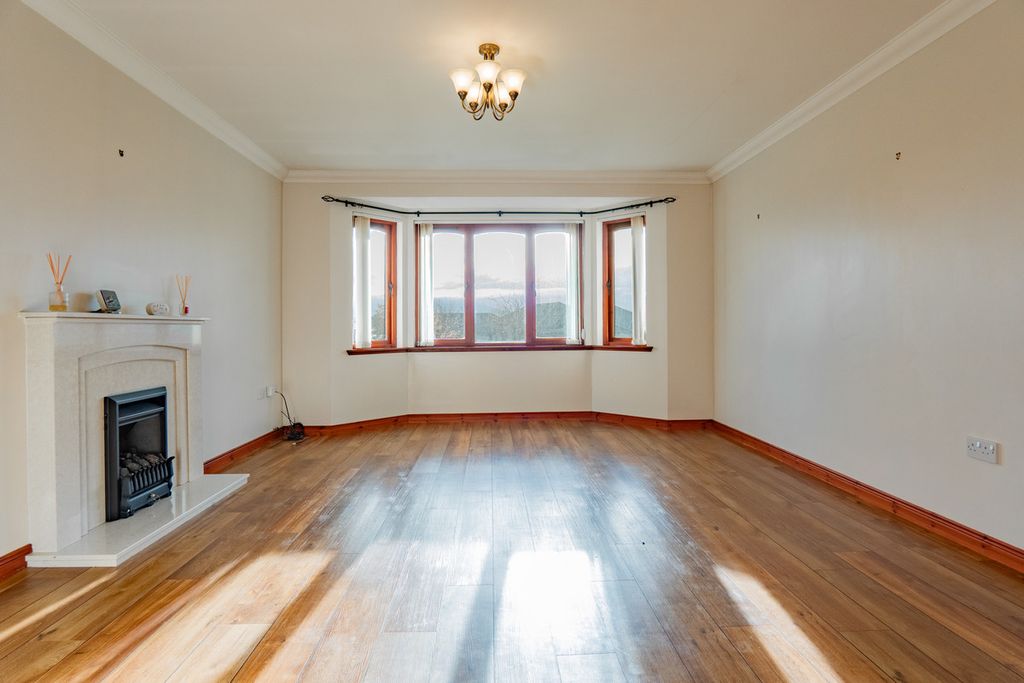 Property photo 2 of 44