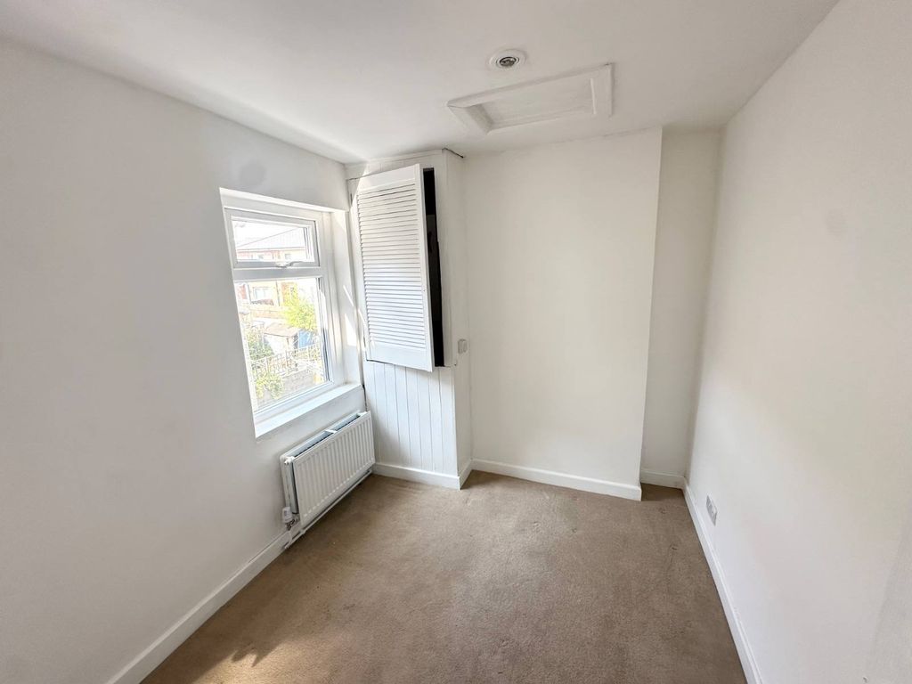 Property photo 3 of 14 Gallery