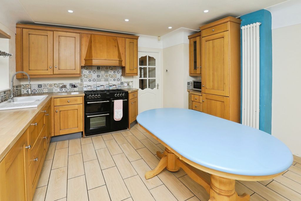 Property photo 3 of 15 Kitchen/Diner