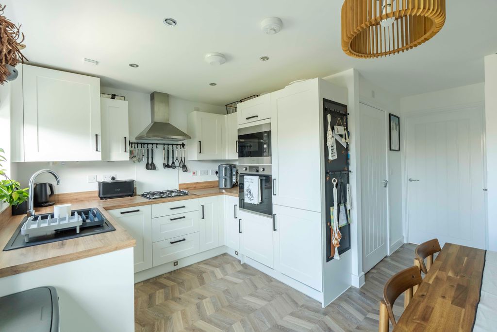 Property photo 3 of 19 Photo 3