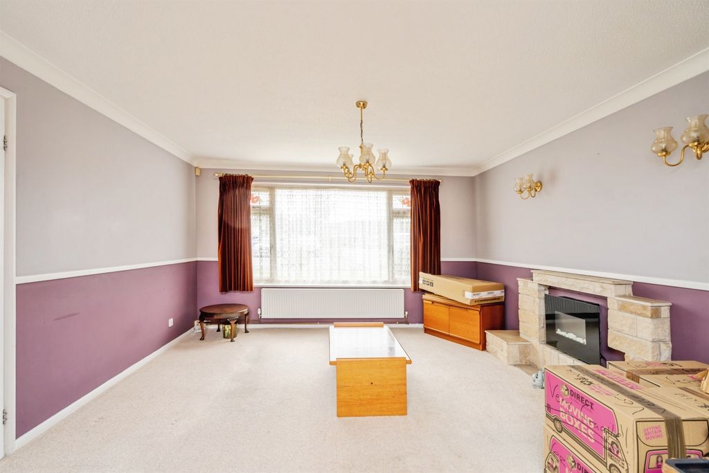 Property photo 2 of 17