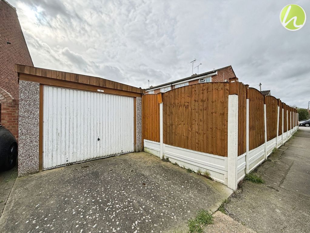 Property photo 2 of 24