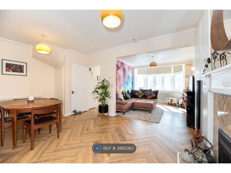 Property photo 3 of 18 Living Room / Dining Room