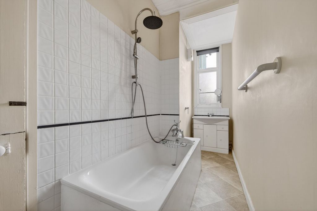 Additional image 18 of 2 bed flat for saleBeach Court, The Beach, Walmer, Deal CT14