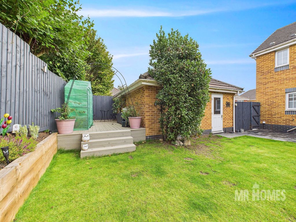 Property photo 3 of 33