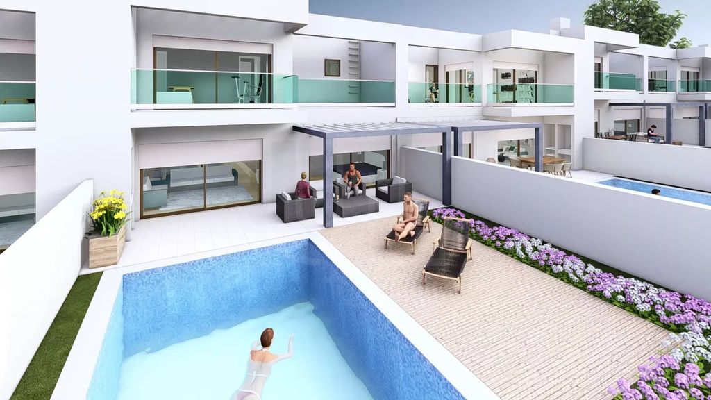 Property photo 2 of 25