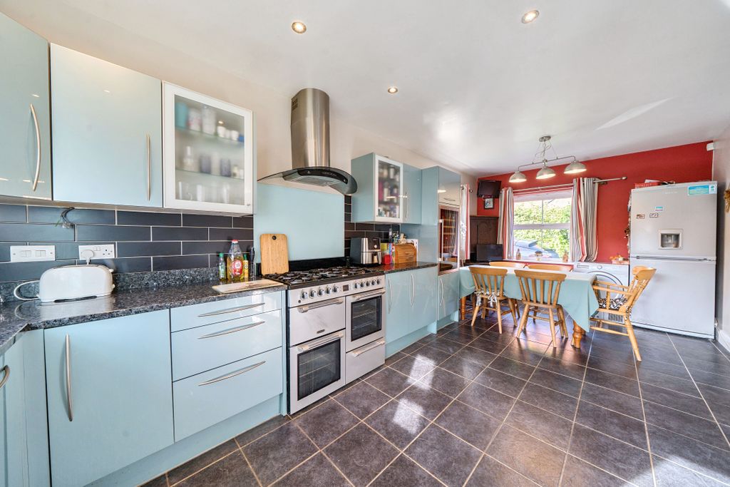 Property photo 3 of 16 Kitchen/Dining Room