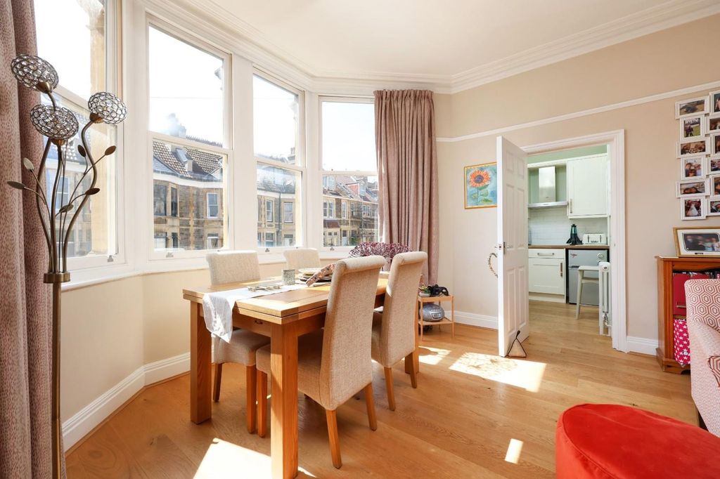 Property photo 2 of 17 Fff 20 Cotham Vale 7.Jpg