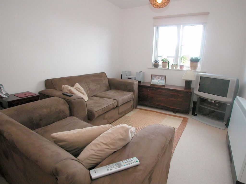 Property photo 2 of 4 Lounge