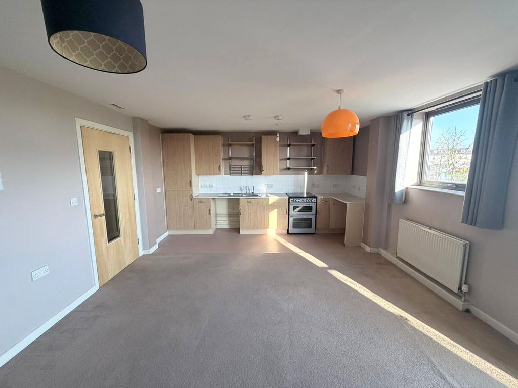 Property photo 3 of 10 Picture No. 04