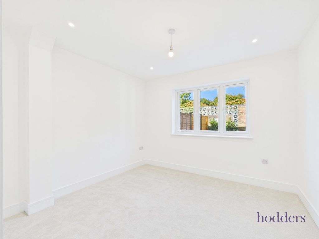 Property photo 3 of 10 Picture No. 19