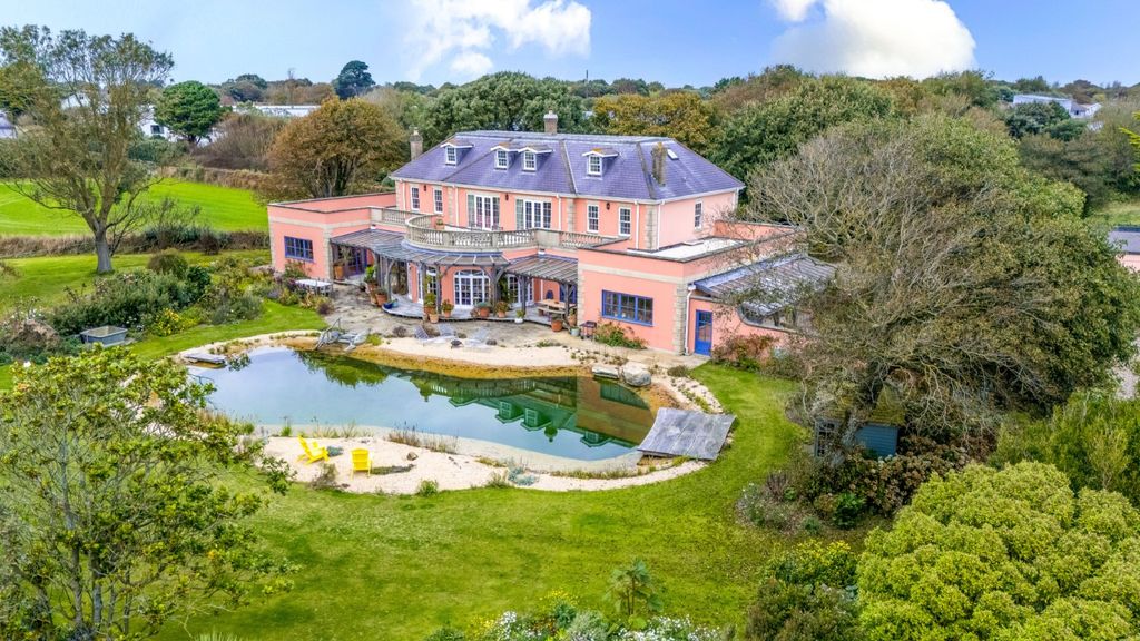 Property photo 2 of 41 Picture No. 27