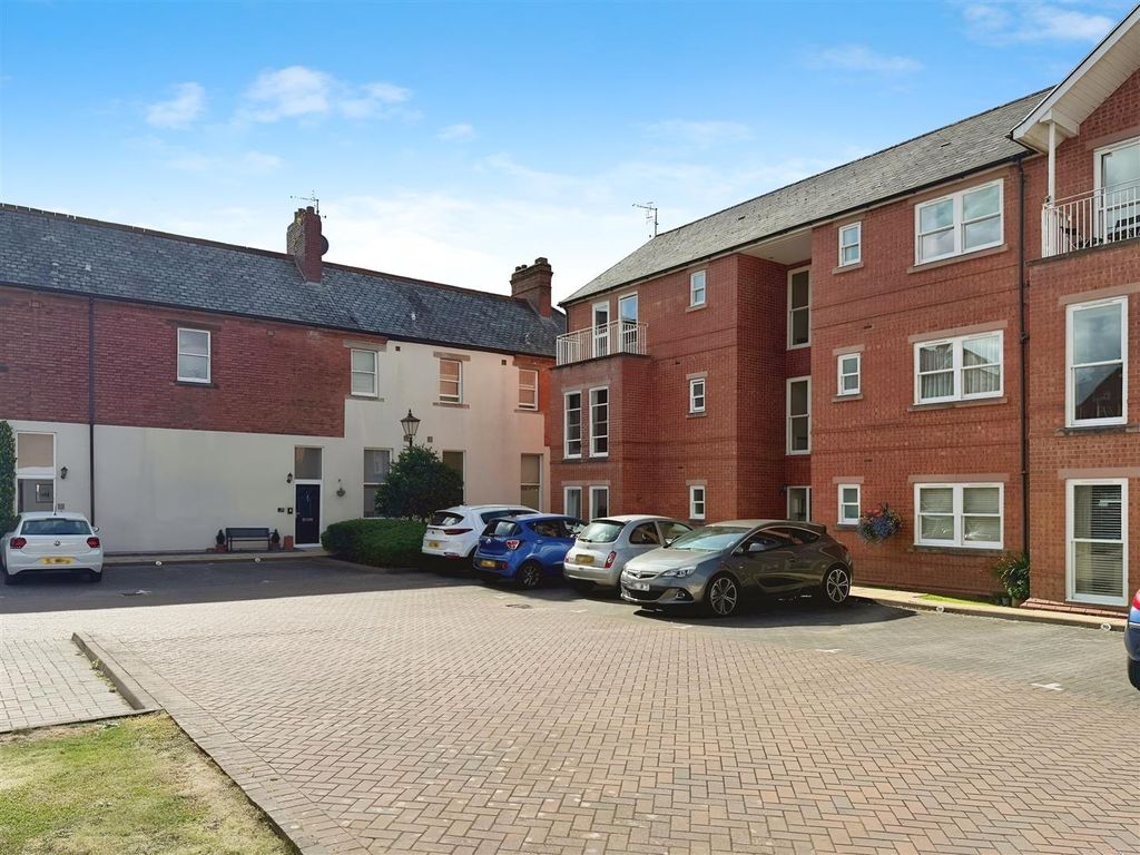 Property photo 1 of 12 Martin House