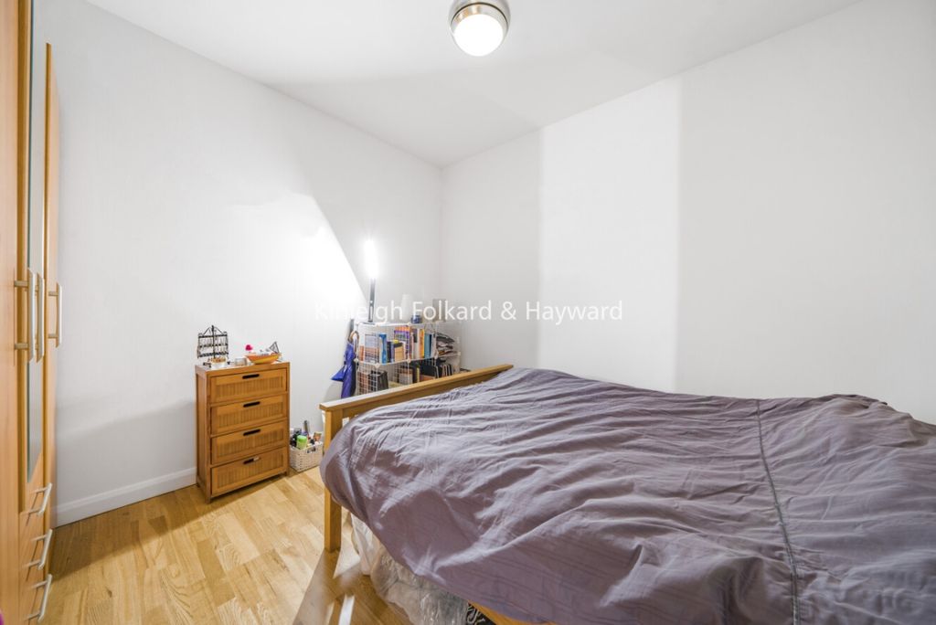 Property photo 3 of 8 83A16915-6357-4847-B