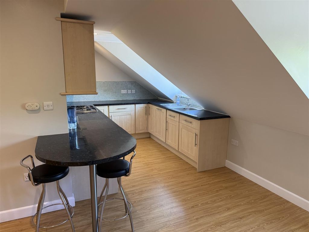 Property photo 3 of 8 Lounge Kitchen