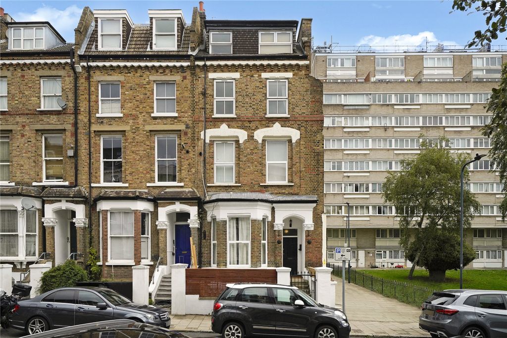 Property photo 3 of 16 Picture No. 12