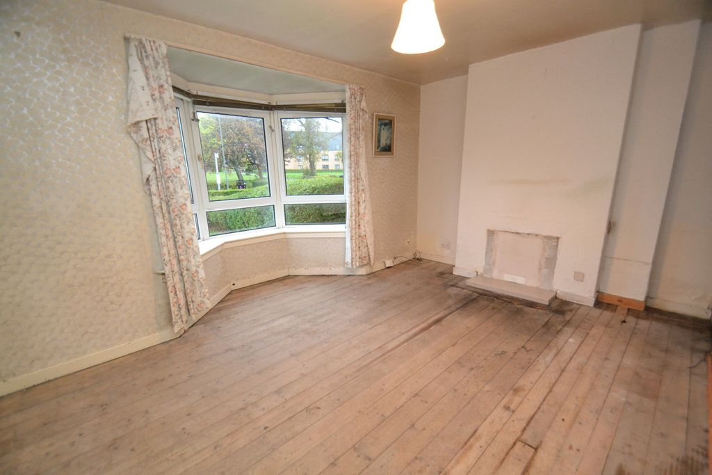 Property photo 2 of 11 5218853