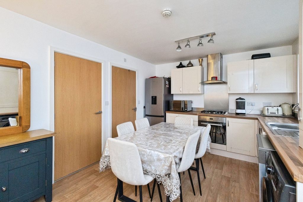 Property photo 2 of 24 Pbox-Img.Jpg