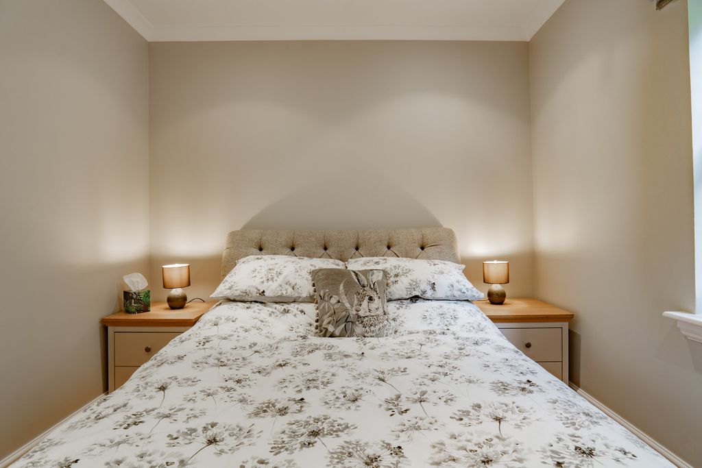 Additional image 18 of 4 bed flat for saleIsland Bank Road, Inverness IV2