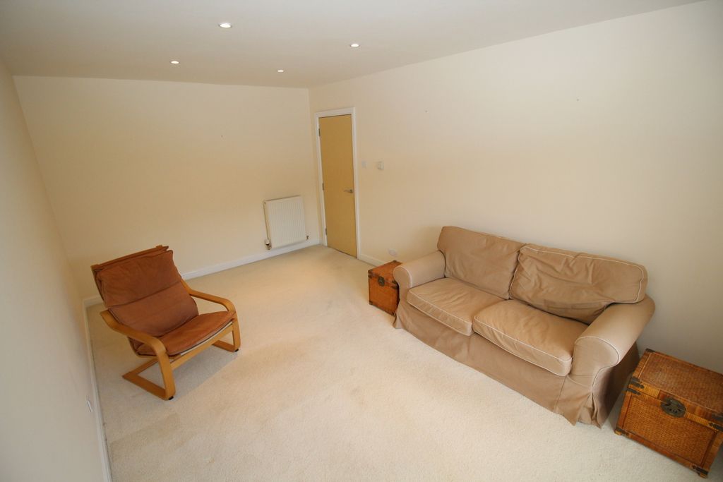 Property photo 2 of 11 Picture No. 07