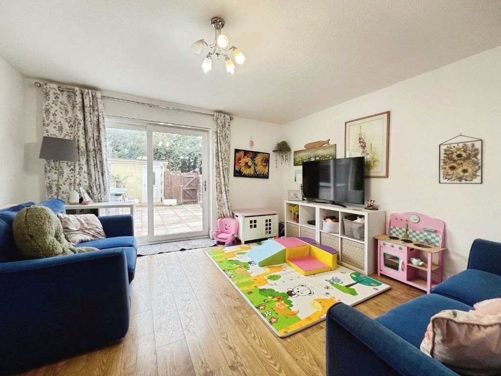 Property photo 3 of 14 Pbox-Img.Jpg