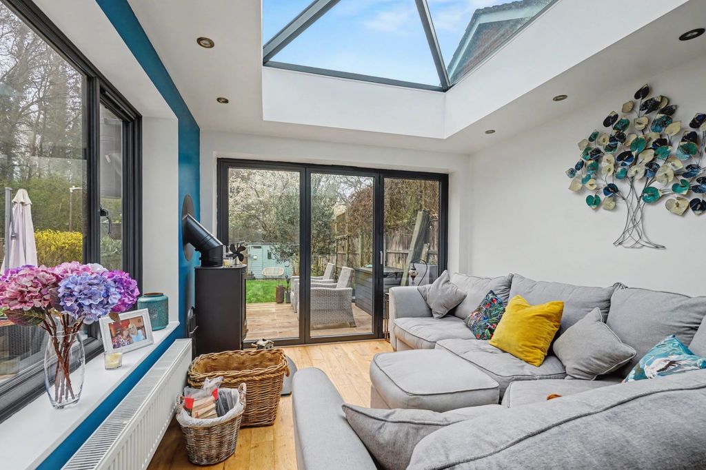 Property photo 2 of 29