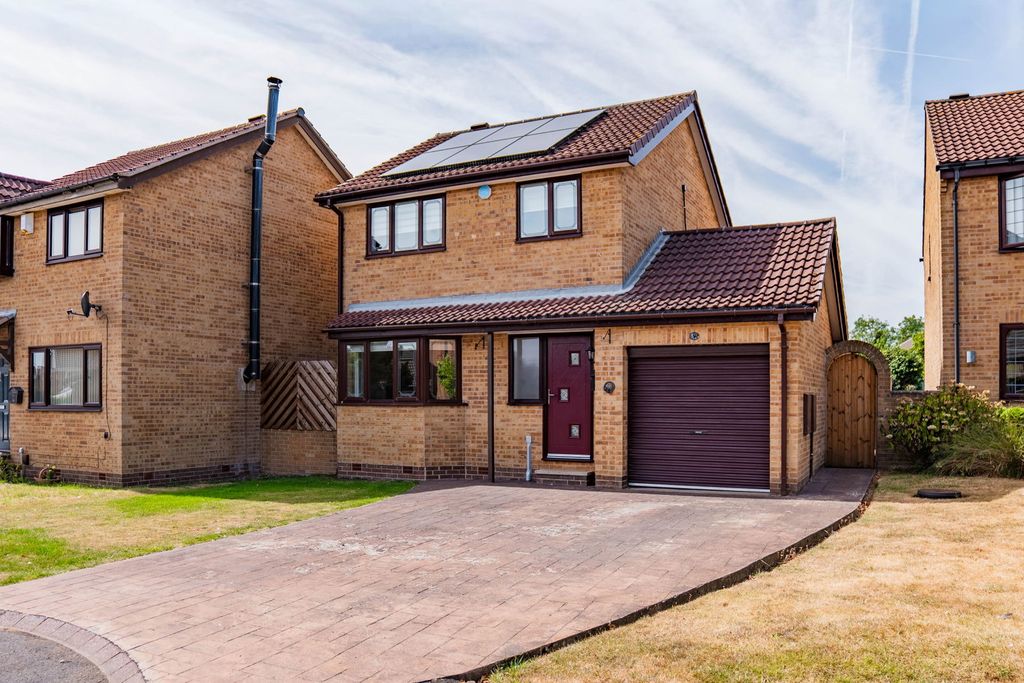 Property photo 1 of 33