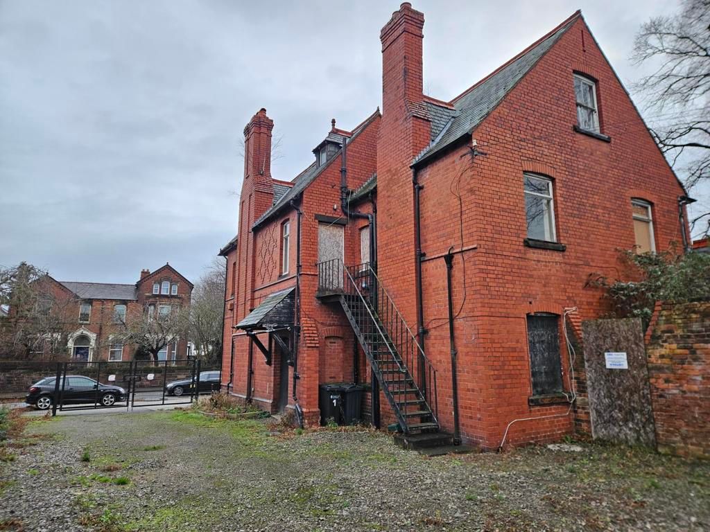 Property photo 3 of 13 Photo 13