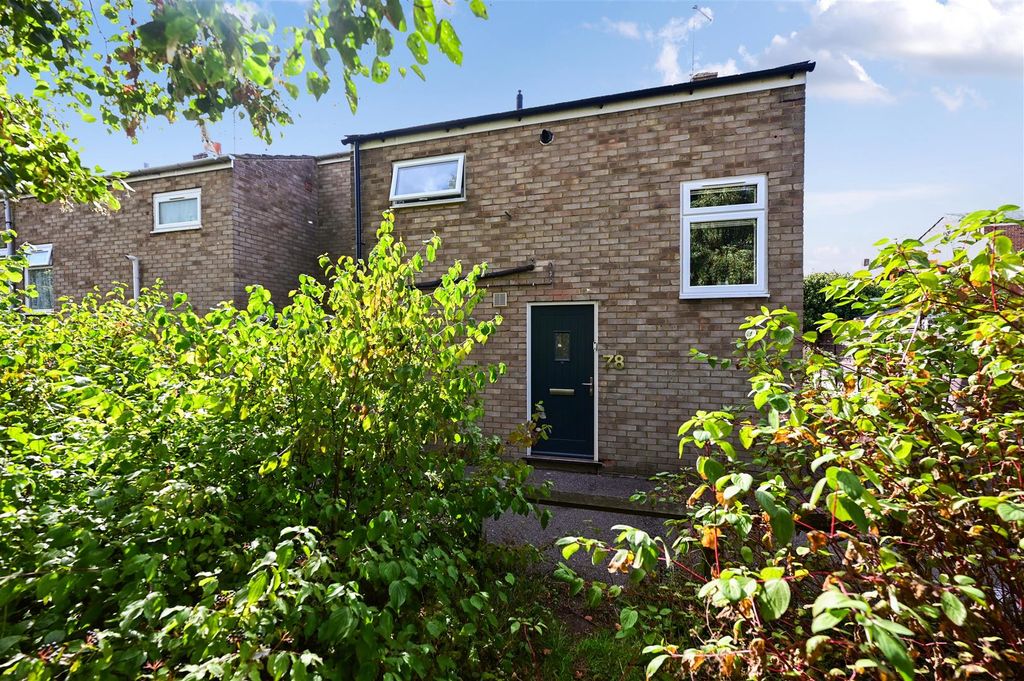 Property photo 1 of 14 Sycamore Way