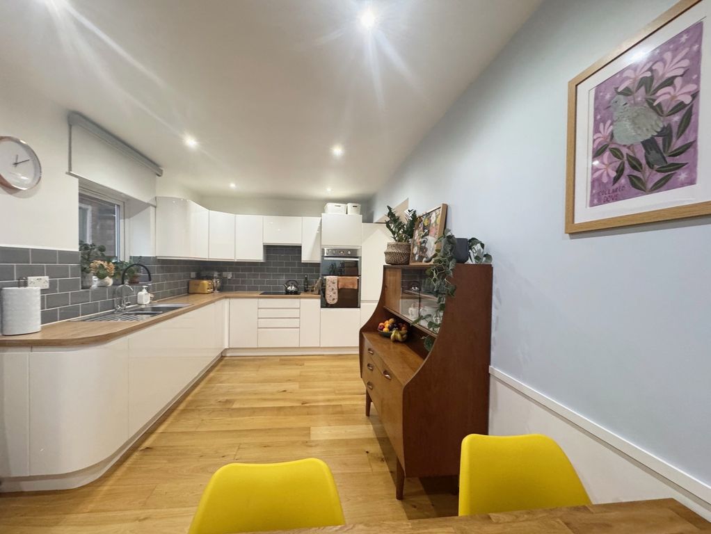 Property photo 3 of 18 Kitchen Diner