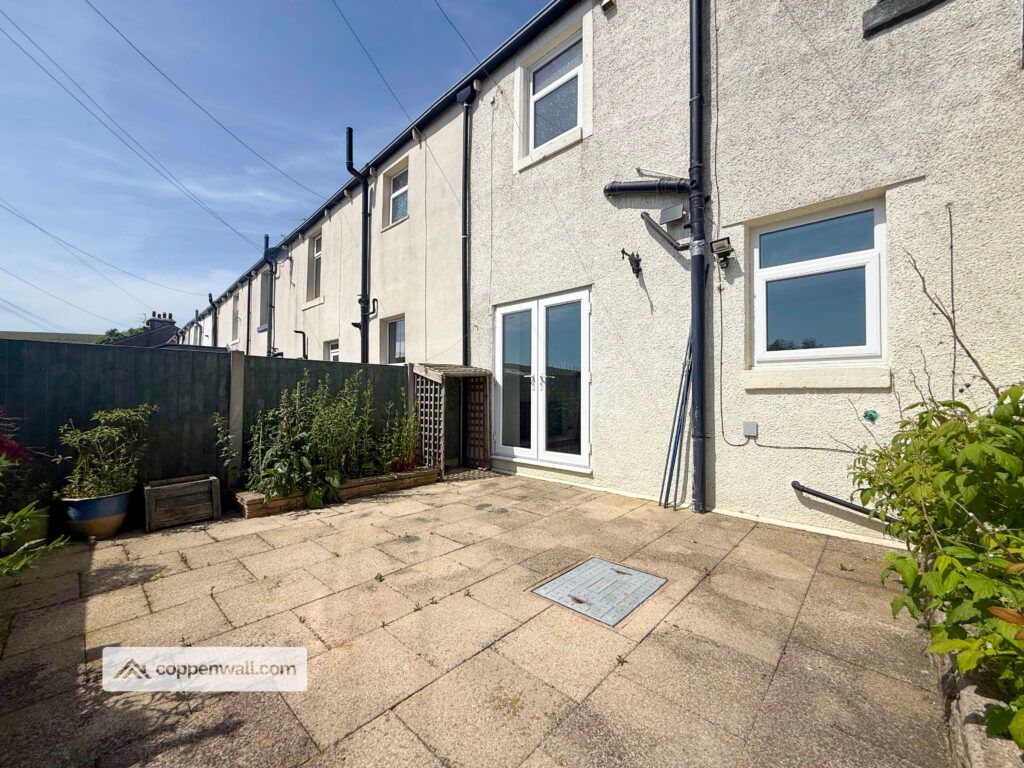 Property photo 1 of 25