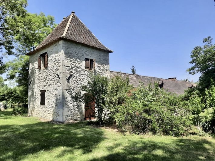 Property photo 1 of 26