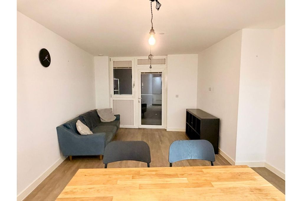 Property photo 3 of 32