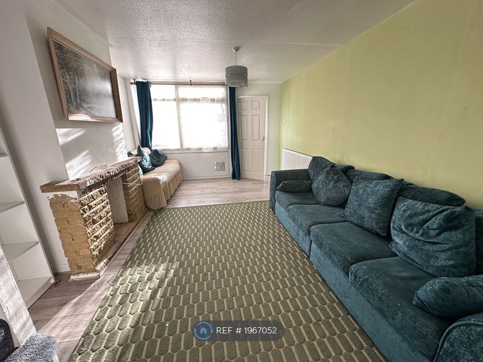 Property photo 3 of 24