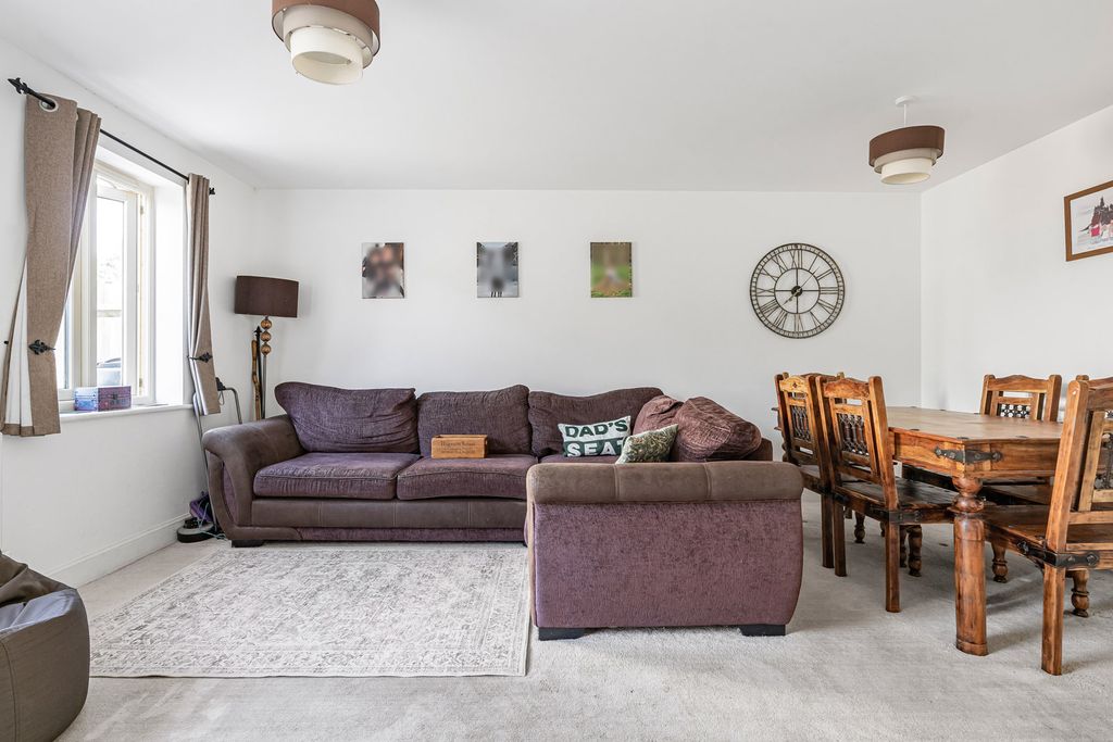 Property photo 3 of 14 Sitting Room
