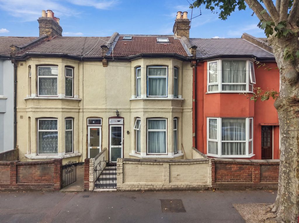 Property photo 1 of 22