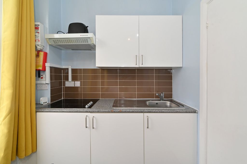 Property photo 2 of 6 Picture No. 06