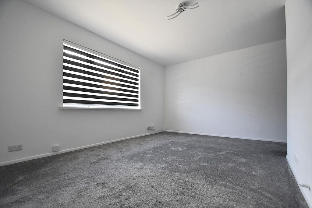 Property photo 3 of 13 Living Room