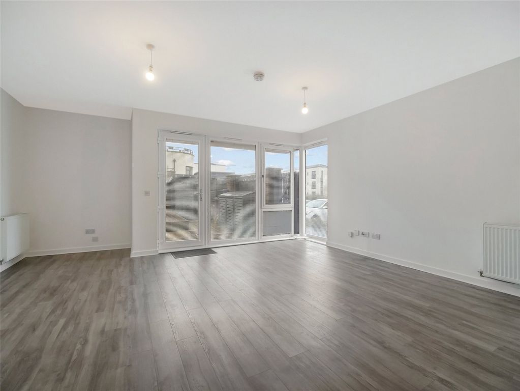 Property photo 3 of 15 Picture No. 04