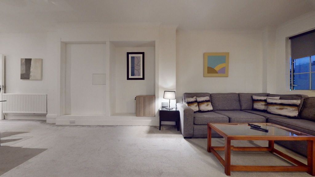 Property photo 2 of 22