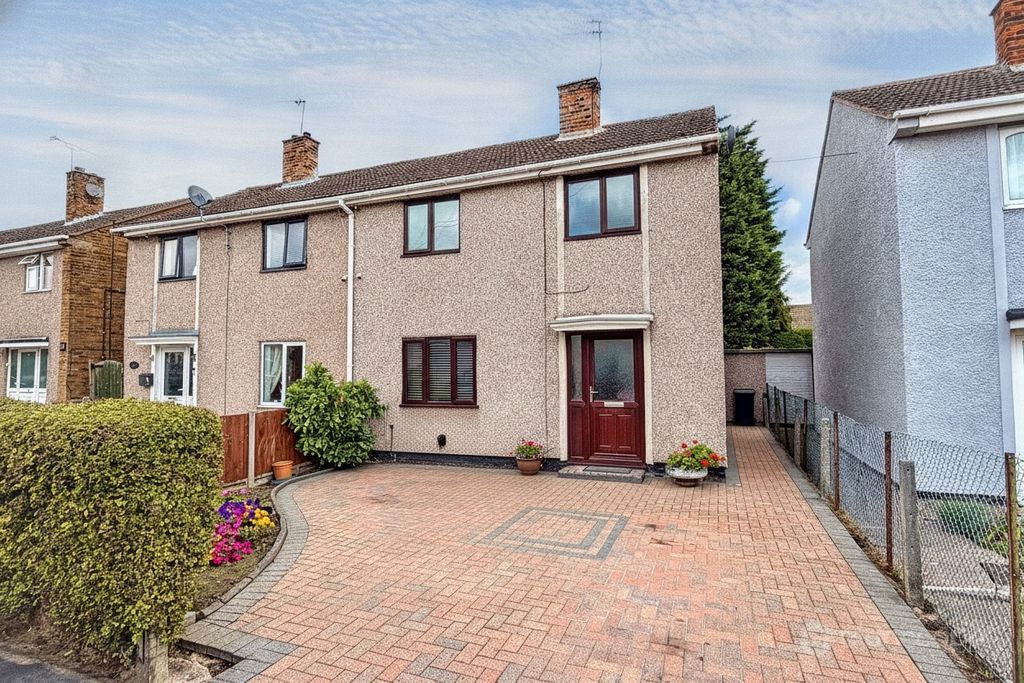 Property photo 1 of 19 5528070