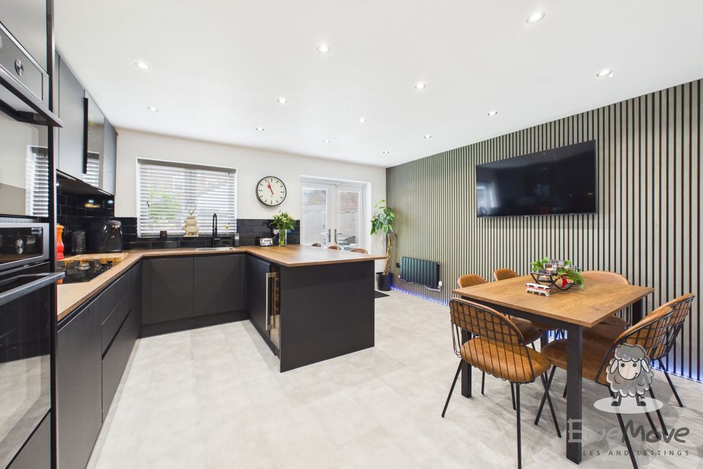 Property photo 2 of 18 7