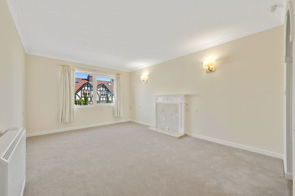 Property photo 3 of 11