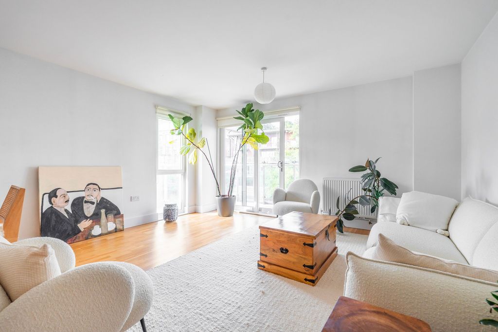 Property photo 2 of 17