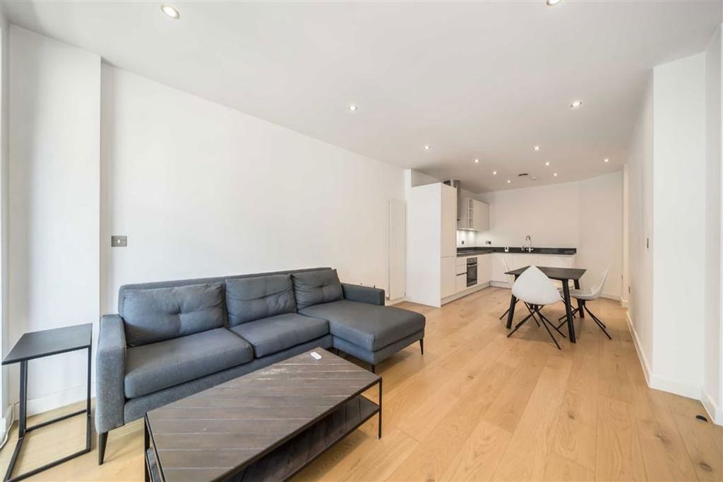 Property photo 2 of 8